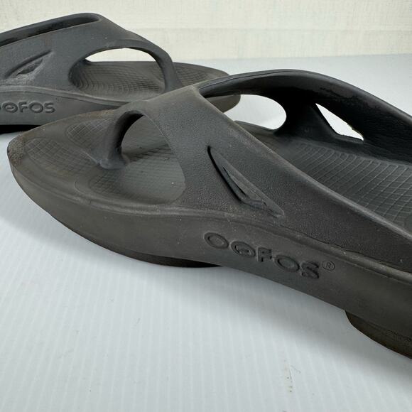 OOFOS Original Sport Recovery Sandal Size 9 Charcoal Grey Flip Flops Athleisure - Picture 8 of 11